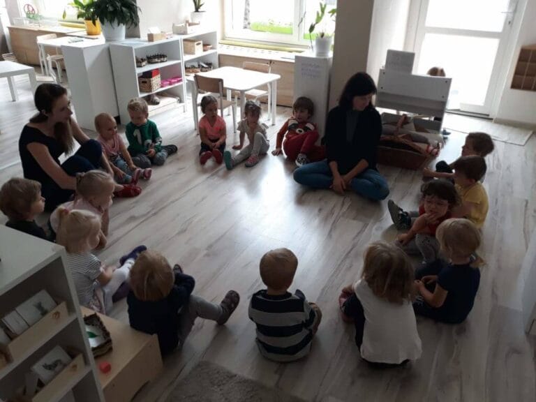 Pierwsze chwile – adaptacja